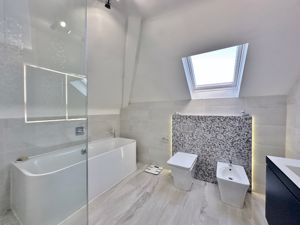 Photo 26- click for photo gallery